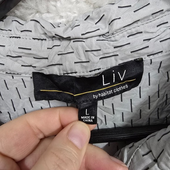 Liv by Habitat Top Womens Large Gray Black Button Up Long Sleeve Crinkle‎ Travel - Picture 5 of 13